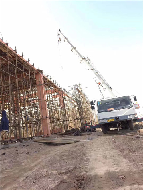 尚志市吊车作业的安全注意事项有哪些？